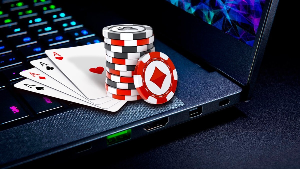 Onlayn pokerin inkişaf tarixi: əvvəldən bu günə qədər